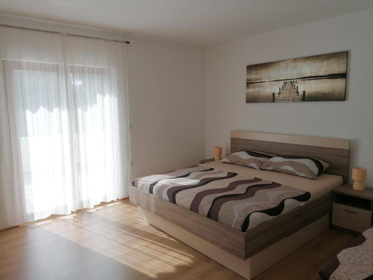 Apartment Niva Nin Exterior photo