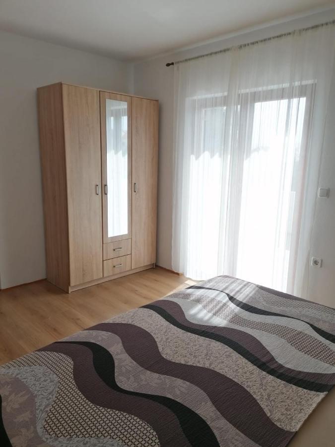 Apartment Niva Nin Exterior photo