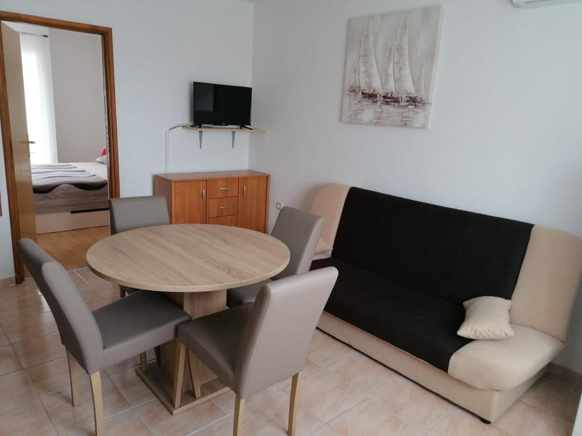 Apartment Niva Nin Exterior photo