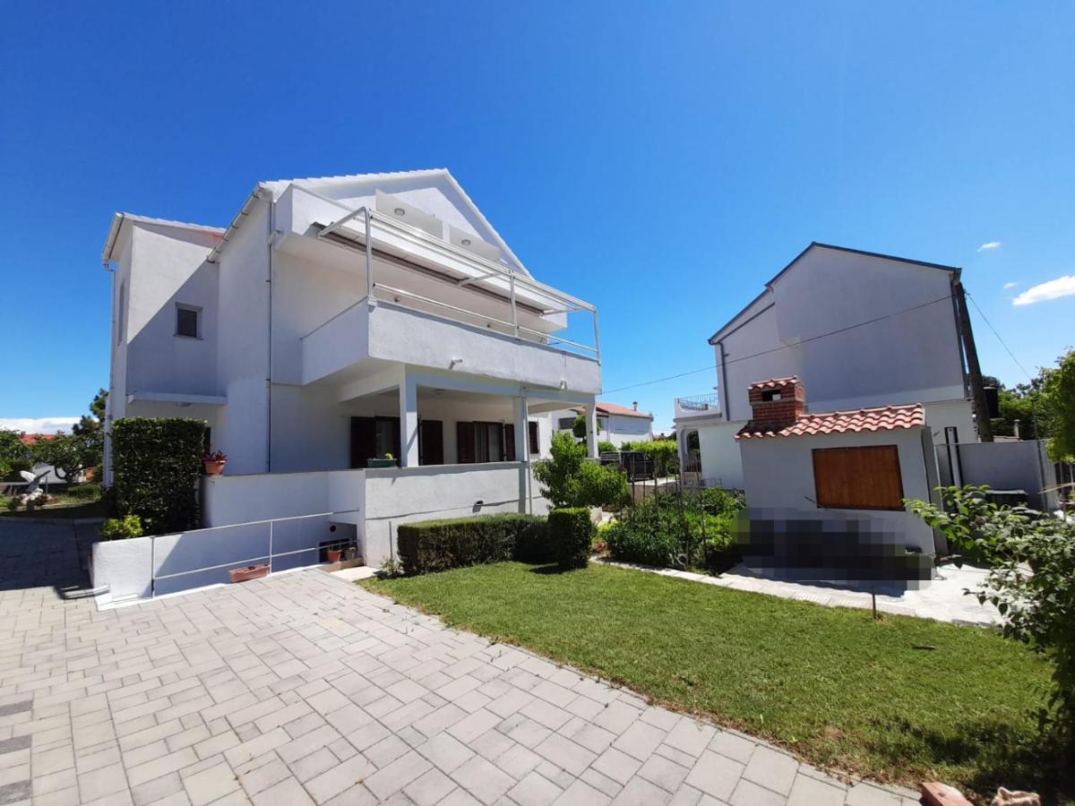Apartment Niva Nin Exterior photo