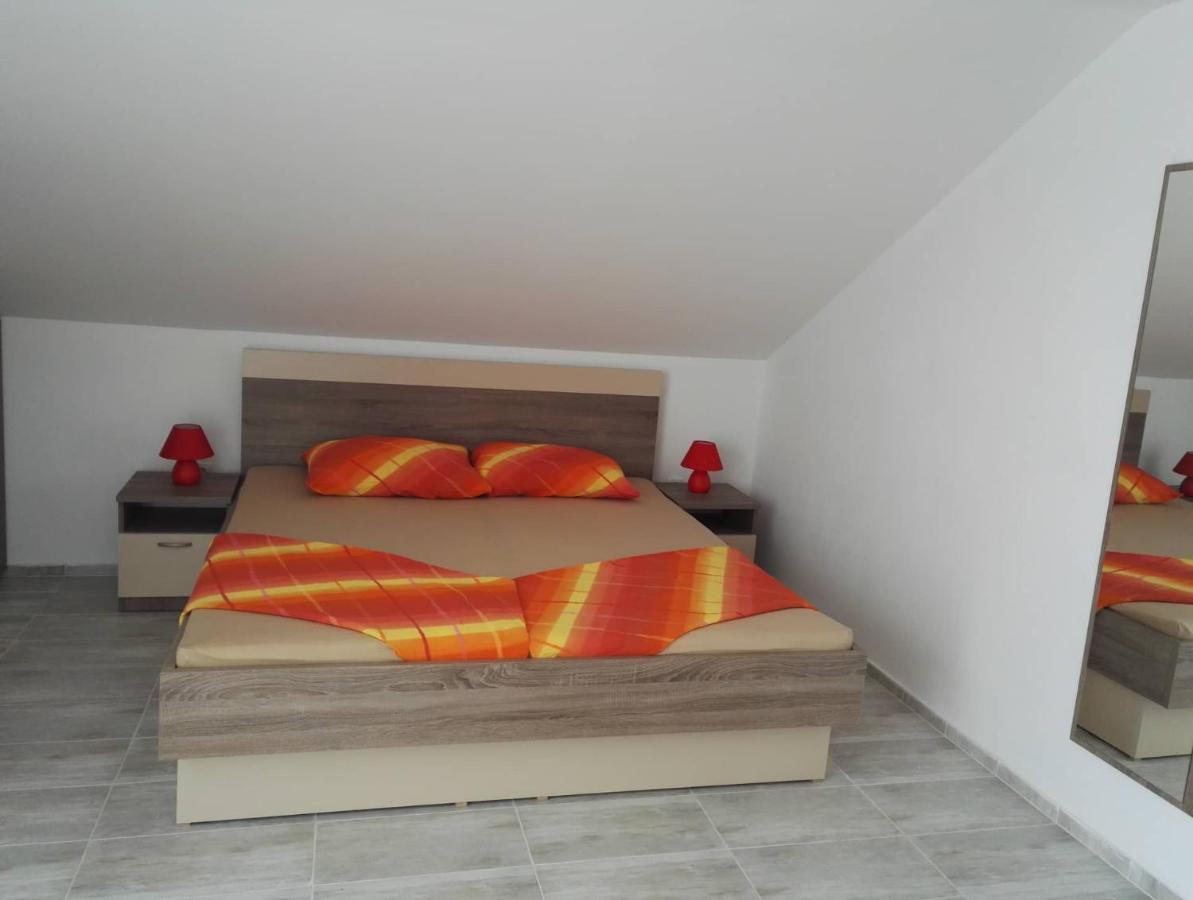 Apartment Niva Nin Exterior photo
