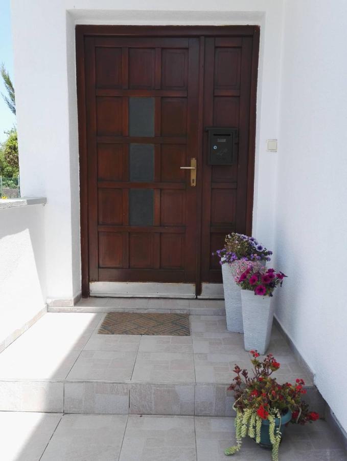 Apartment Niva Nin Exterior photo